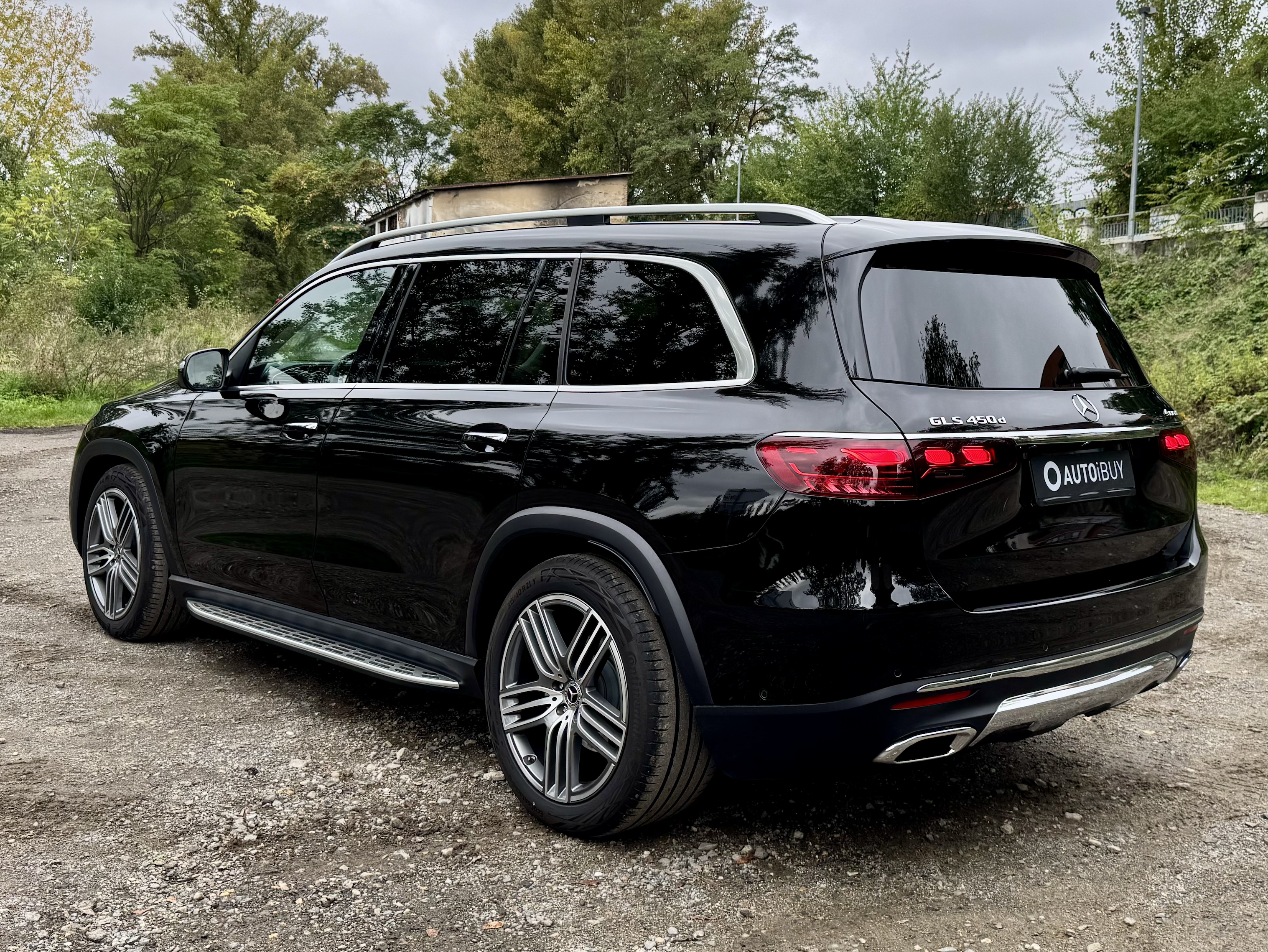 MERCEDES GLS 450d | SKLADEM | FACELIFT | české předváděcí auto | luxusní naftové SUV 380 koní | černá metalíza | béžová kůže | offroad paket | perfektní výbava | super cena | nákup online | AUTOiBUY.com